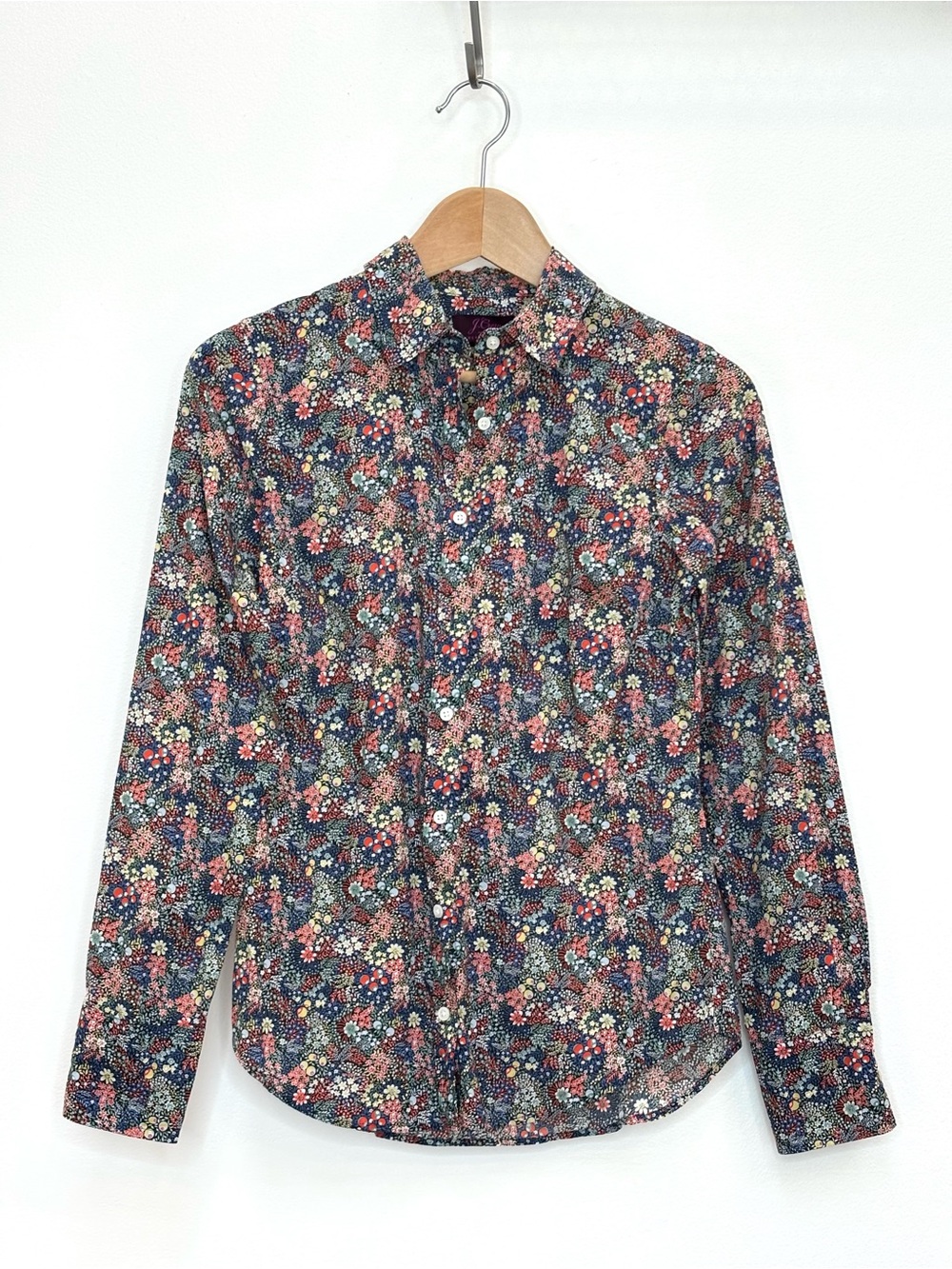 J. Crew Liberty London Perfect Shirt Elderberry Floral Size 2 Cottagecore Preppy - Picture 5 of 15
